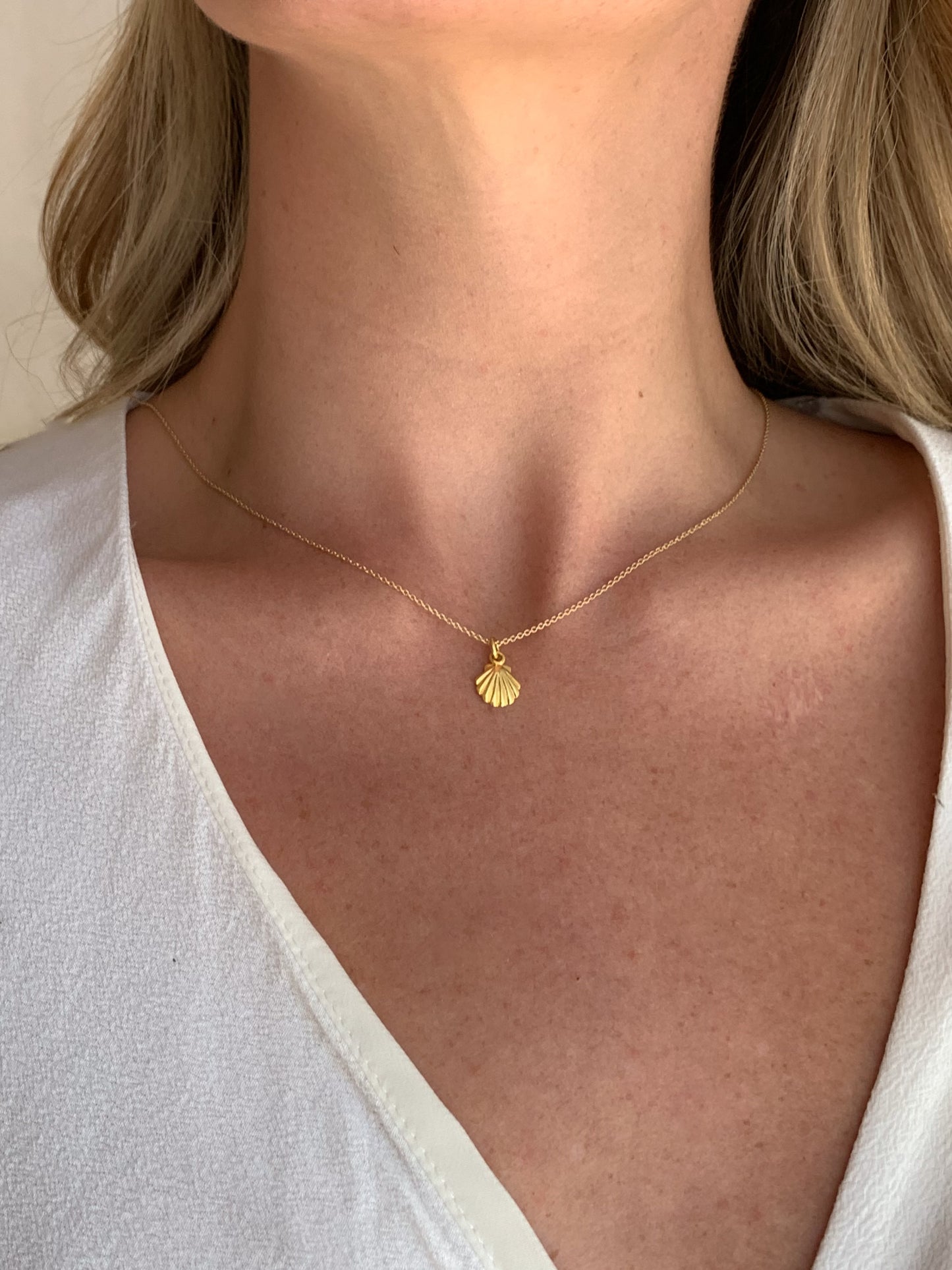 Petite Shell Necklace 9CT Yellow Gold