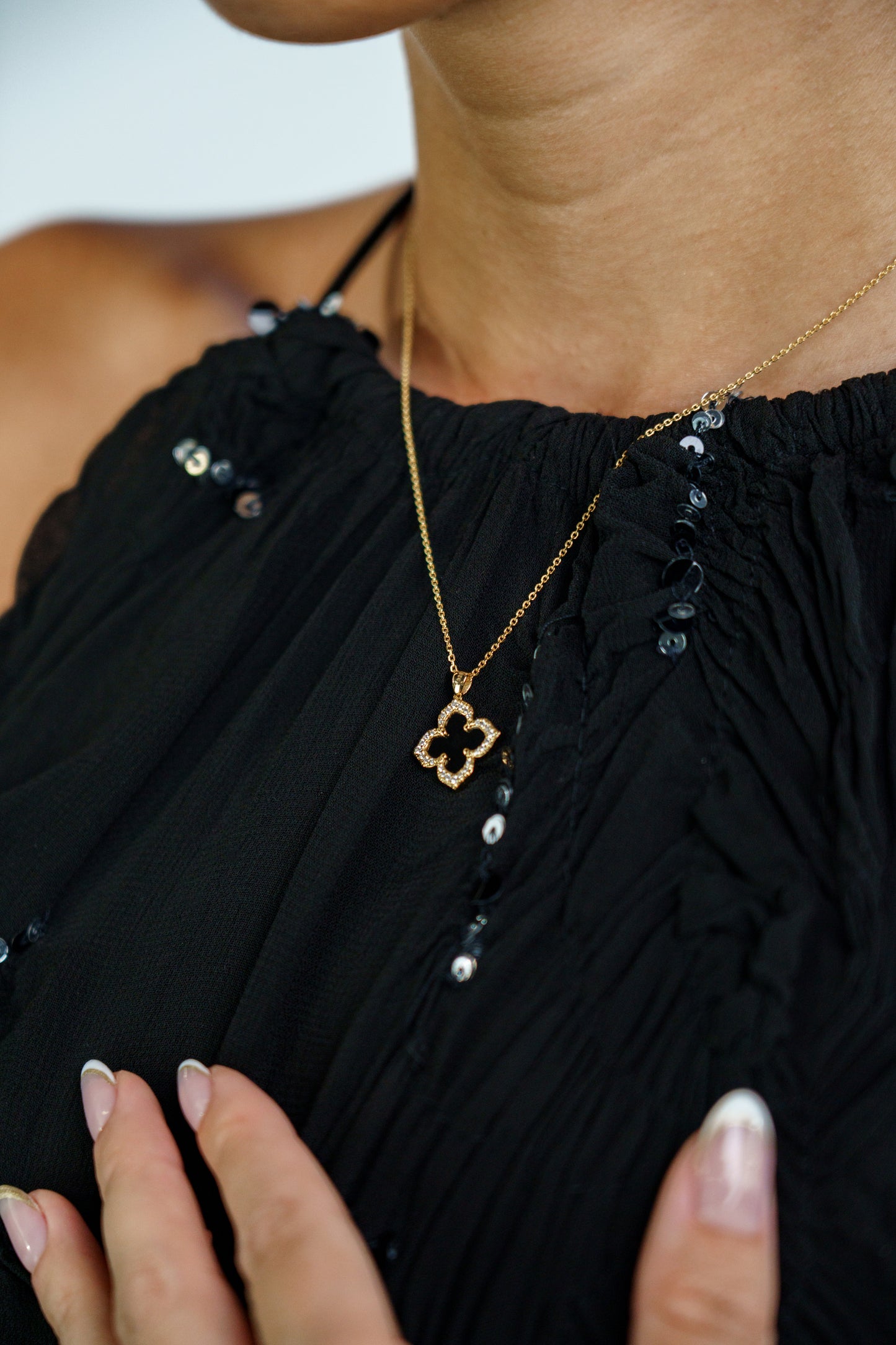 GEORGINI MIDNIGHT VELVET BLACK AGATE FAIRWATER PENDANT GOLD