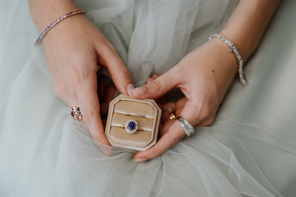 Tanzanite & Diamond Ring