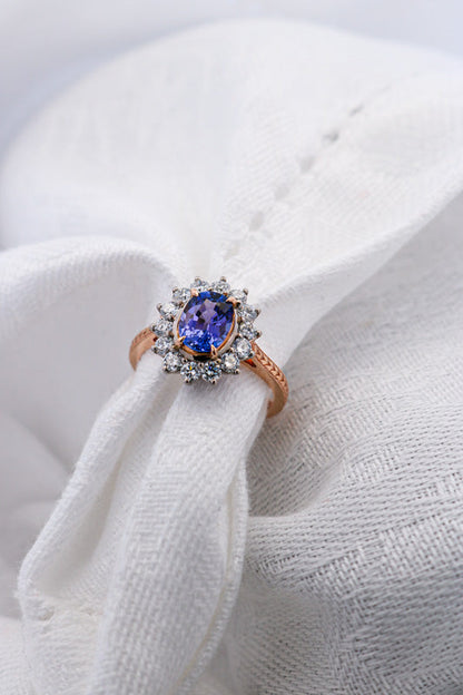 Tanzanite & Diamond Ring