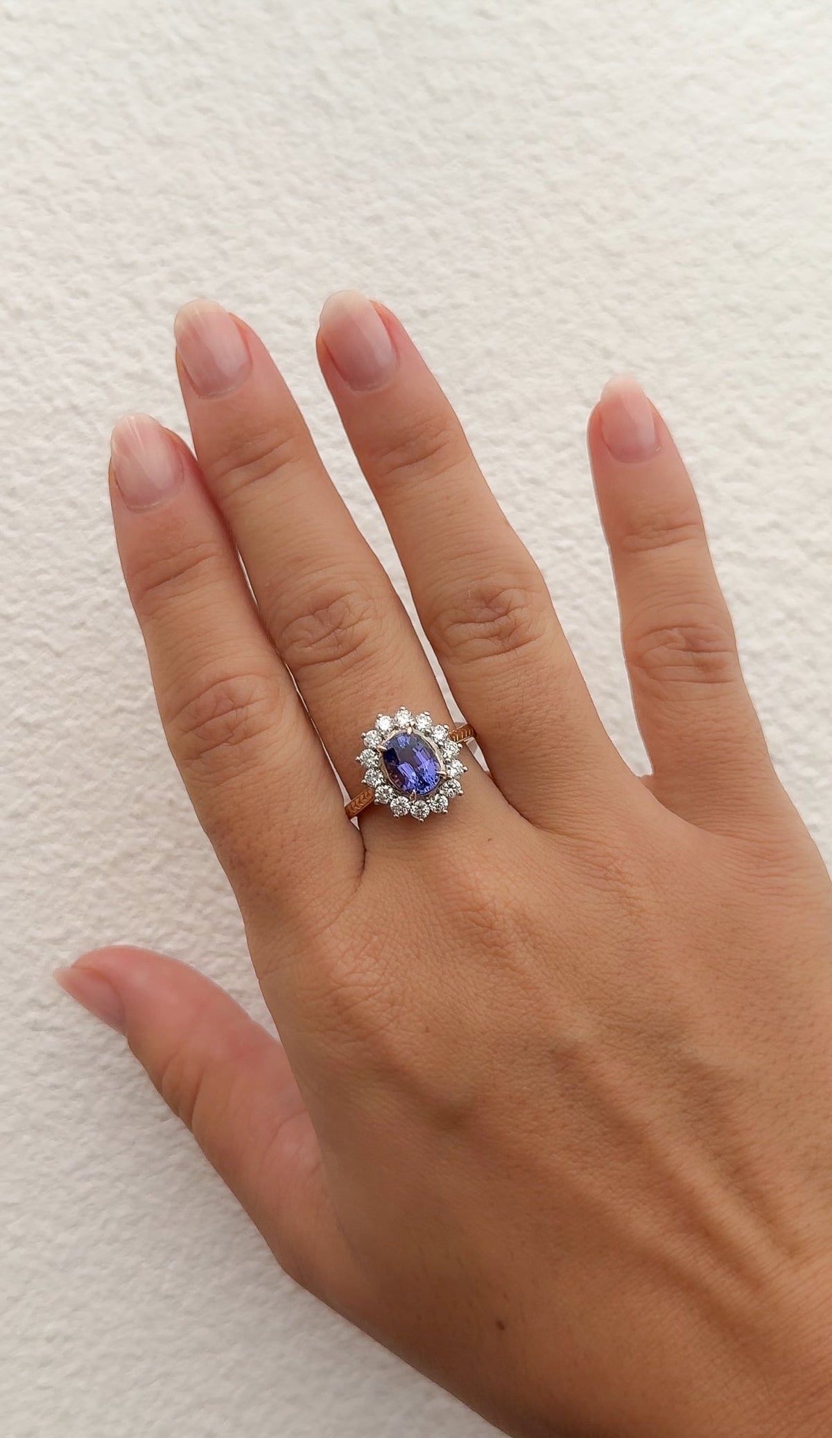 Tanzanite & Diamond Ring