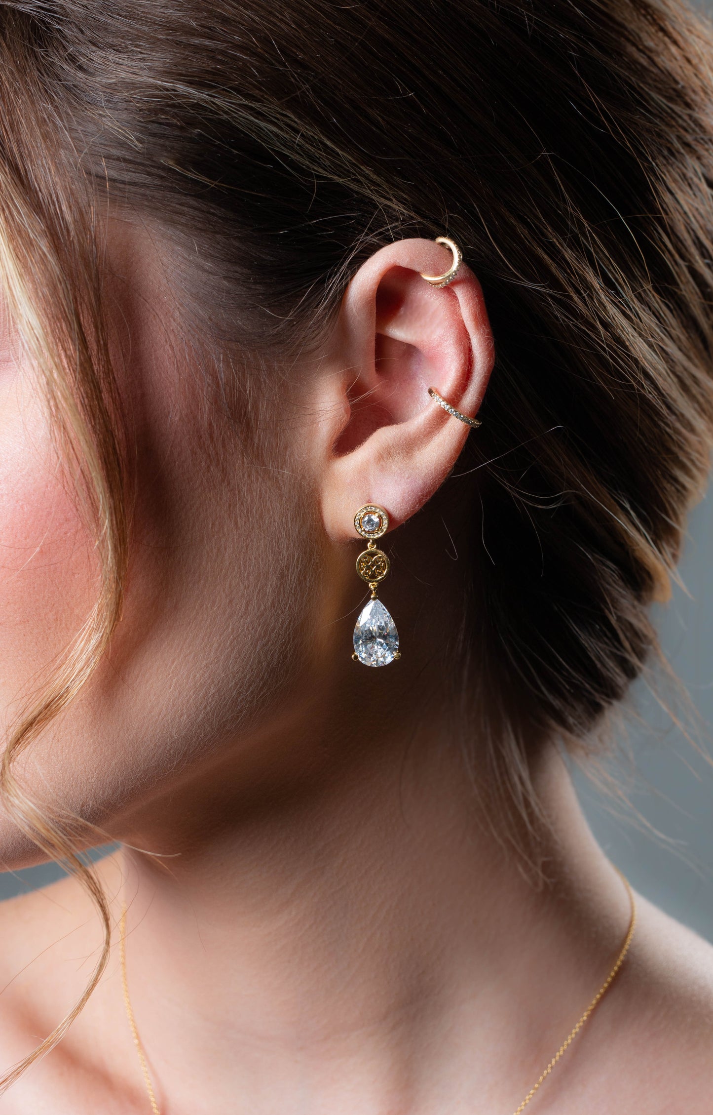 SIGNATURE MEMENTO EARRINGS GOLD