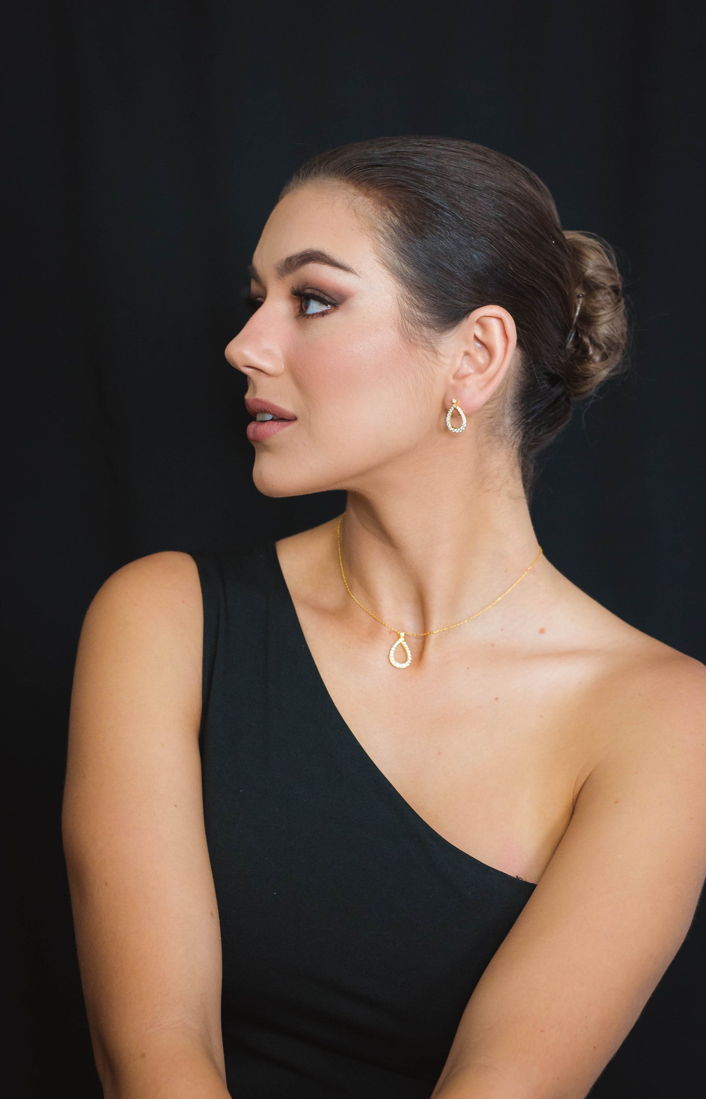 GODDESS FREYA EARRINGS GOLD