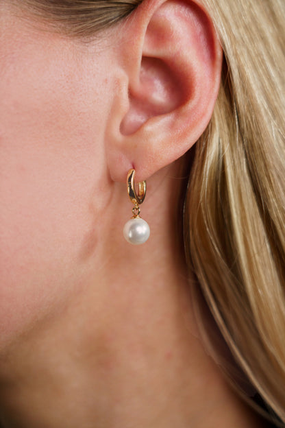 ADAGIO NINE-2-FIVE PEARL HOOP EARRINGS GOLD