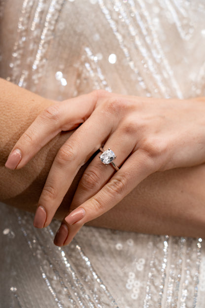 SYDNEY SOIRÉE ELAINE CUSHION CUT RING SILVER