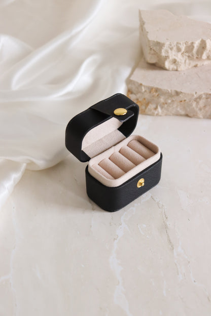 black mini travel ringbox open