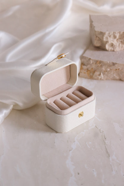cream mini travel ring box 