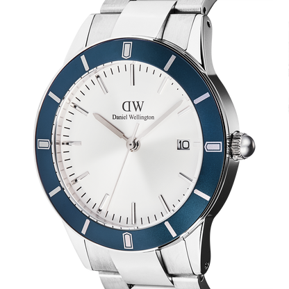 Daniel Wellington Iconic Paradigma Link Blue Bezel Watch