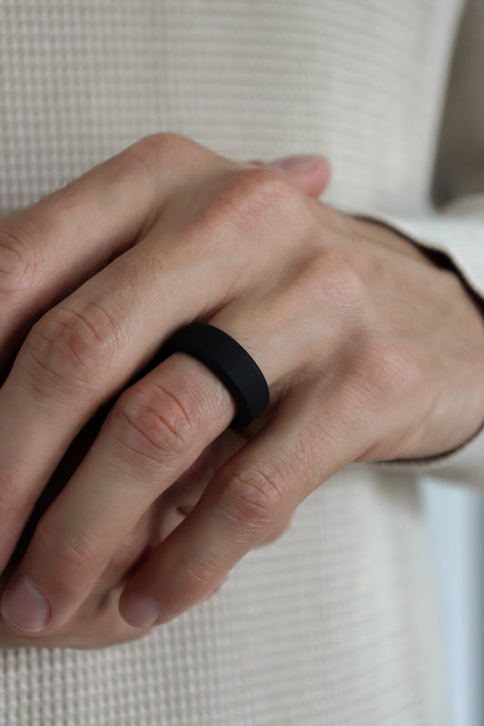 silicone wedding band on hand