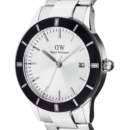 Daniel Wellington Iconic Paradigma Link Black Bezel Watch